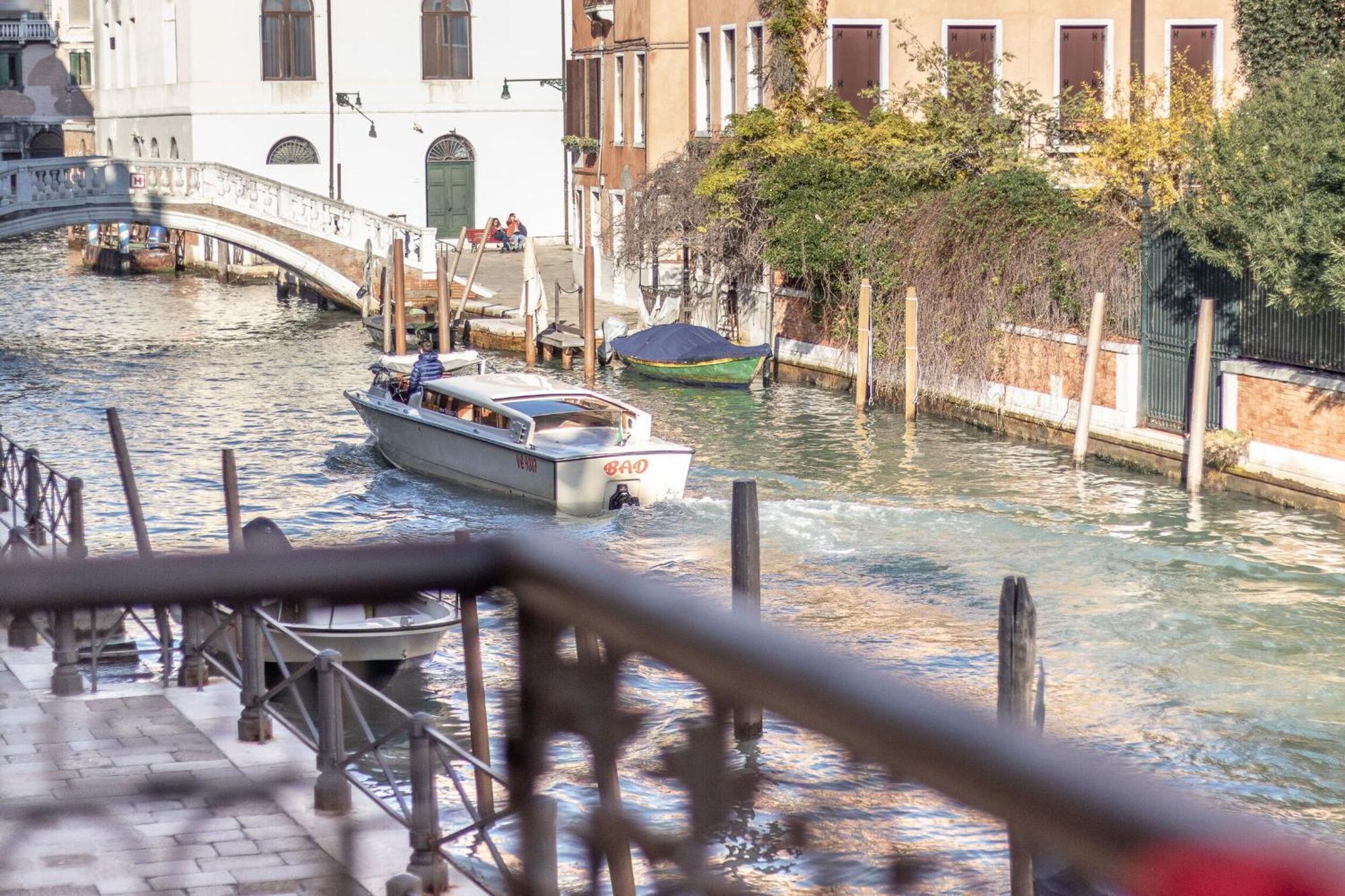 Italian Experience-riva Degli Schiavoni Boutique Venedig